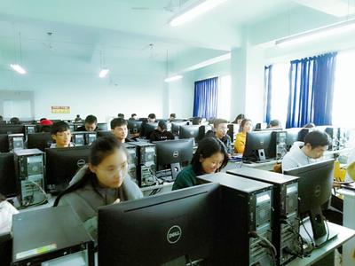 電信學(xué)院舉行“Web前端開發(fā)”校企合作實(shí)訓(xùn)課開班儀式